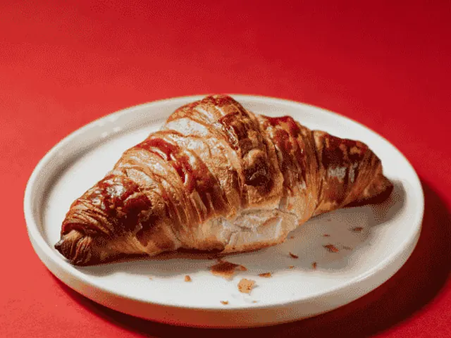 Wawa Croissant (Plain)